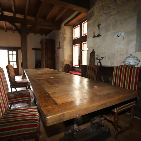Un Chateau Au Pays De D'Artagnan Condom